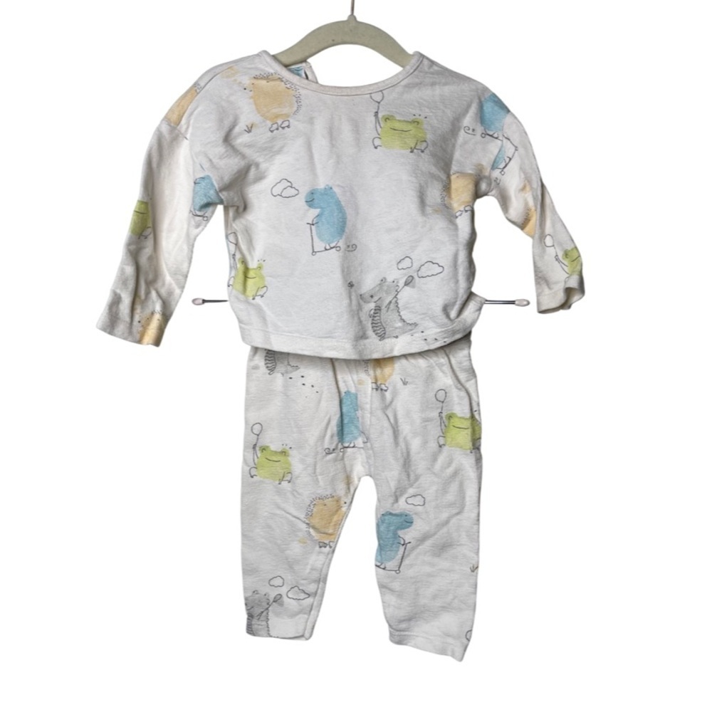 Zara baby white animal print 2 Ps set lightweight top and pants sz 6-9M